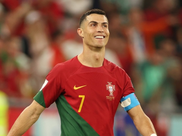 Cristiano Ronaldo
(Jogador de Futebol)