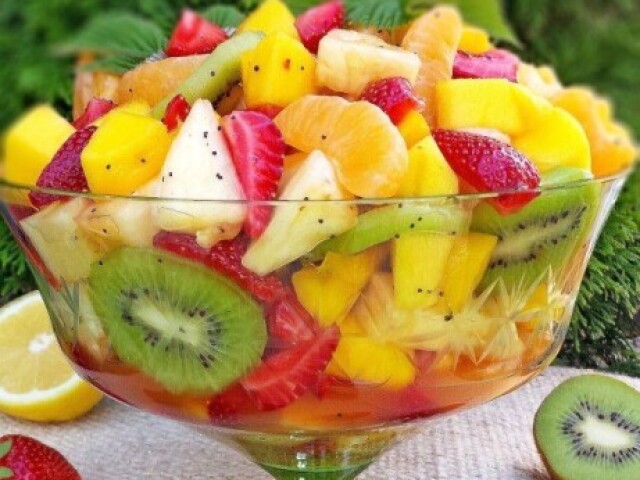 Salada de frutas 🍇🍌🍍🥭🍎🍏🍐🍓🥝