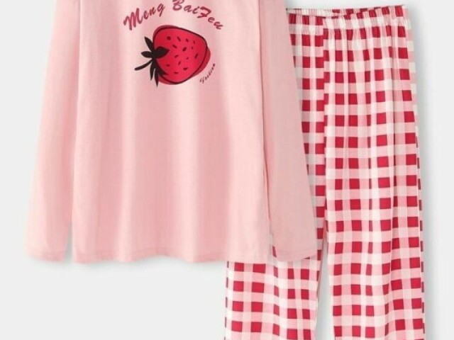 Blusa rosa Com calça xadrez rosa .