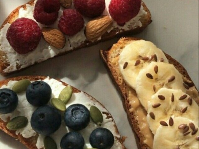 pãozinho com frutinhas de recheio