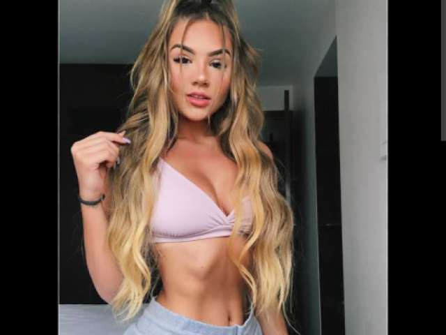 Danielly 25 anos , trabalha como dançarina🙆♀️❤️