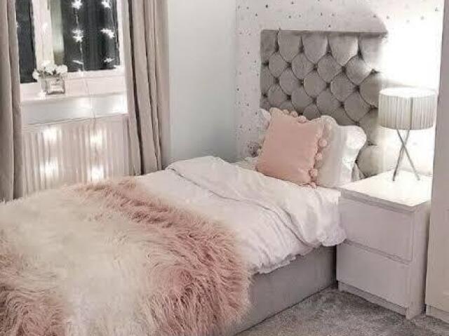 Um quarto com um estilo minimalista e fofo 😍