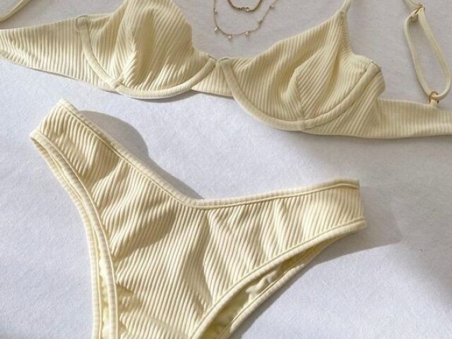 Amarelo