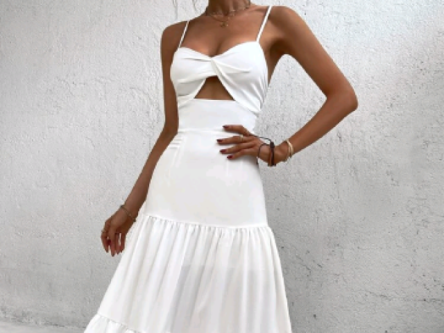 Um vestido longo branco