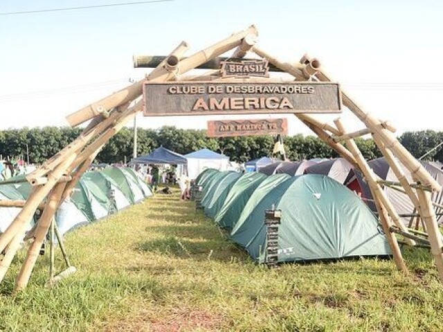 Acampamento Escoteiroโจ๐๐๐ผ๐๐บ