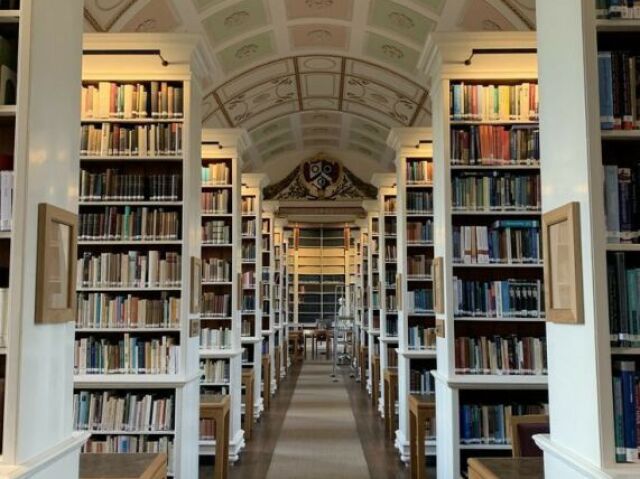 Ou biblioteca?