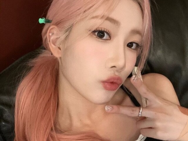 Kim Lip - Loona