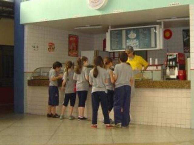 Compro lanche na escola