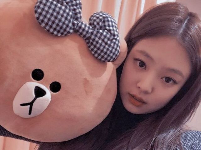 JENNIE