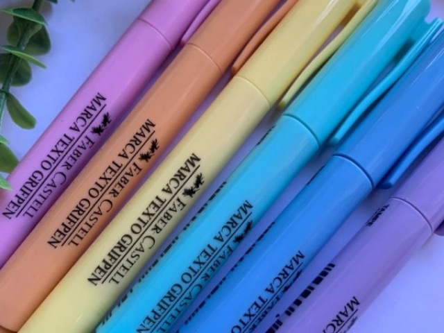 Marca texto da faber castell pastel