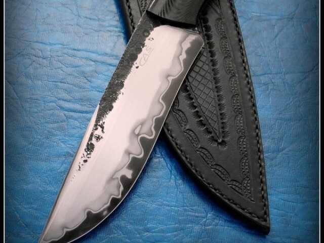 Bowie knife