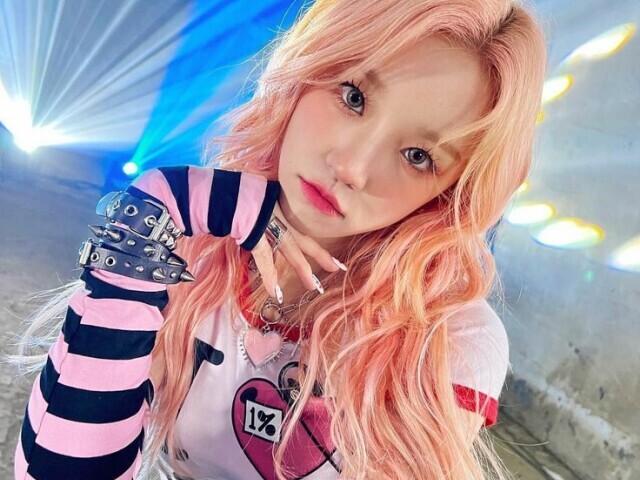 Essa rainha Yuqi aqui
