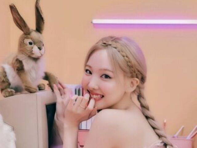 NAYEON
TWICE