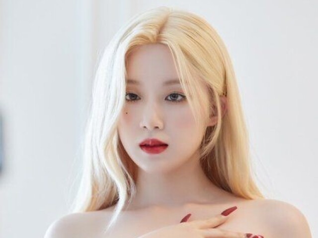 SHUHUA (G)I-DLE