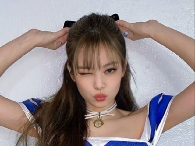 JENNIE (BLACKPINK)
REPPER 9/10