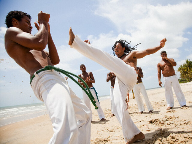 CAPOEIRA