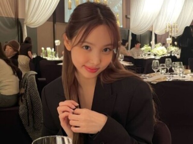 - Nayeon! 💐