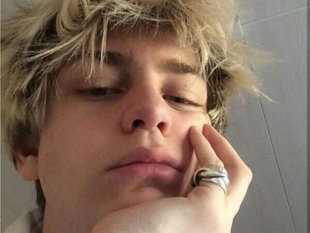 Esse๐