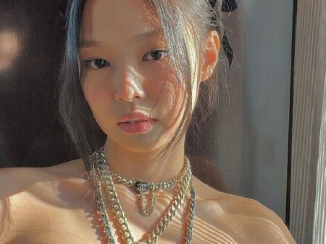 JENNIE