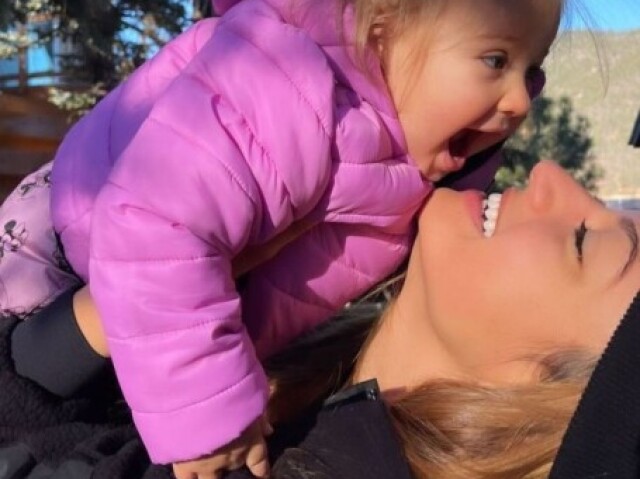 👩👧