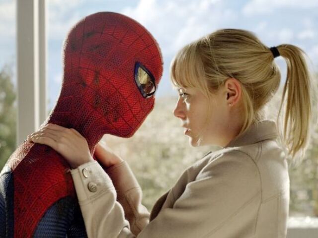 PETER PARKER E GWEN STACY