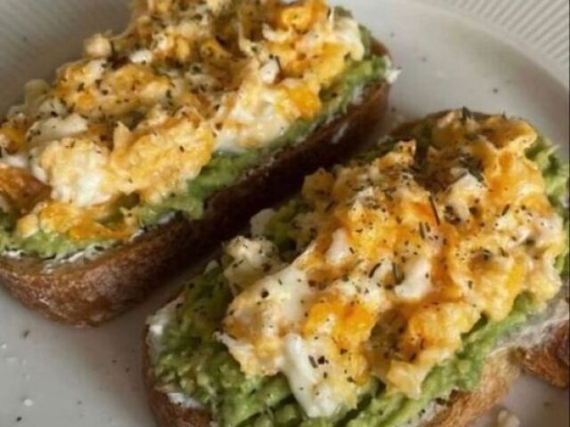 avocado bread and eggs