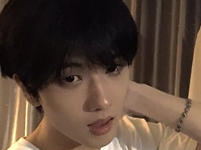 Danรงar com o Jisung, ele danรงa mto num da n