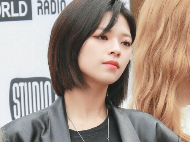 JEONGYEON