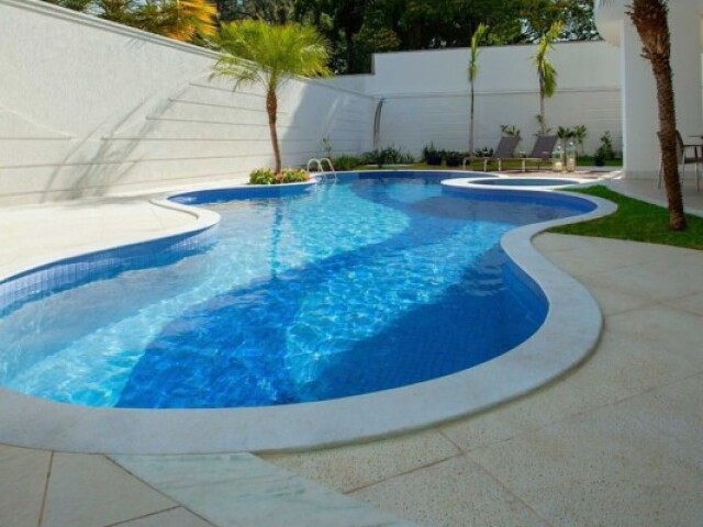 Piscina de novela