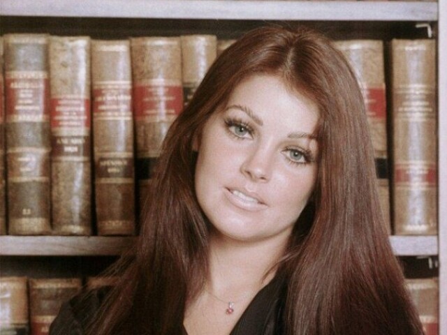 priscila Presley