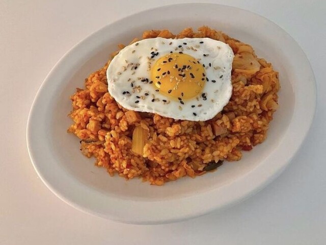 Arroz frito para uma pessoa