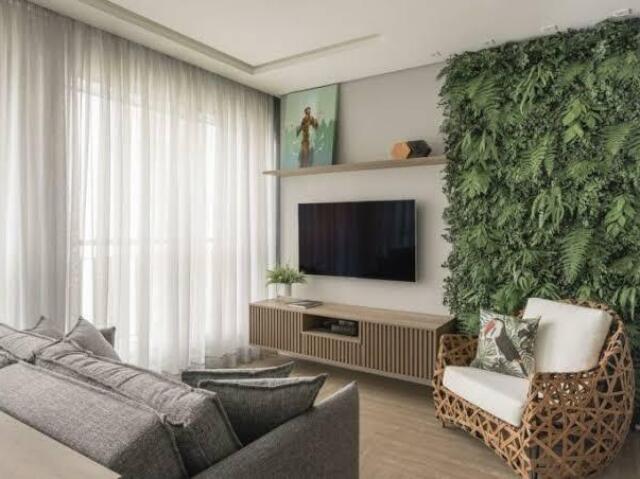 🌱}Com plantas e agradável