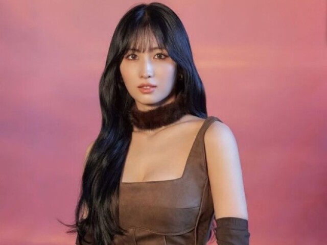 Momo (TWICE)