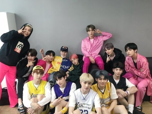 Big Hit Entertainment
(BTS, TXT)