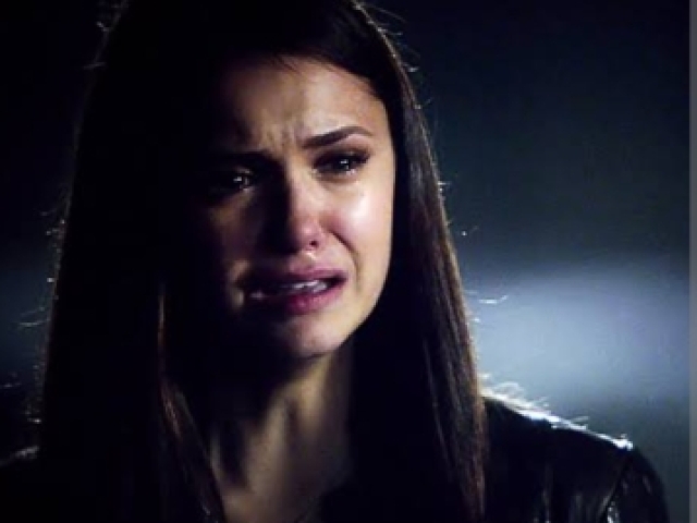 "Eu só queria me sentir viva de novo..." ~Elena Gilbert