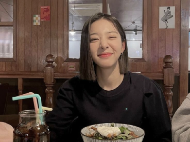 Real:Nicolle
Artístico:Young Seo