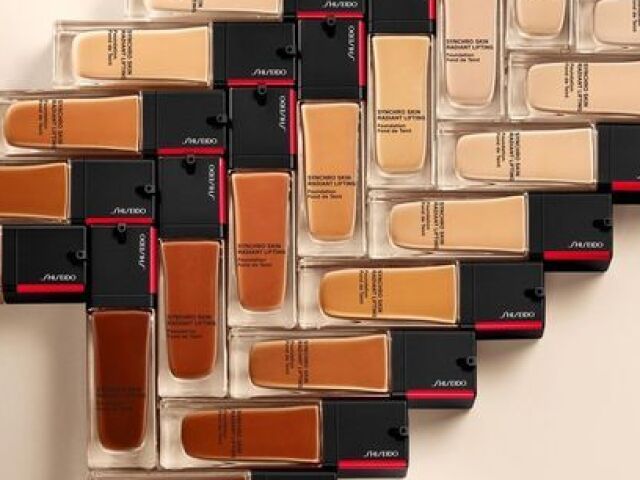 Shiseido Skin Radiant Lifting Foundation