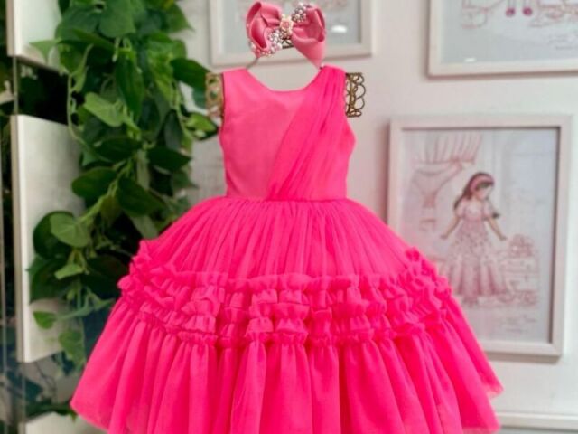 (Não achei um vestido que combine com a Hello Kitty dsclp)