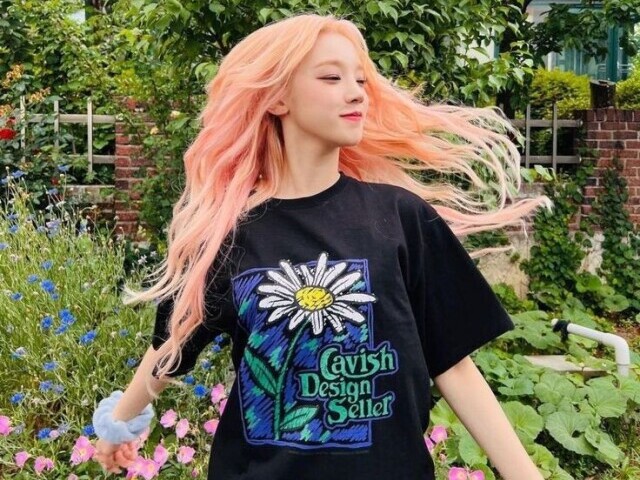Yuqi- (G)-idle