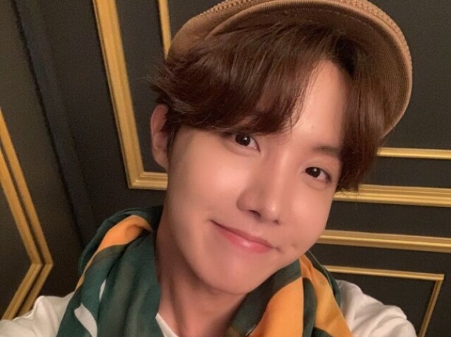 (J-HOPE)