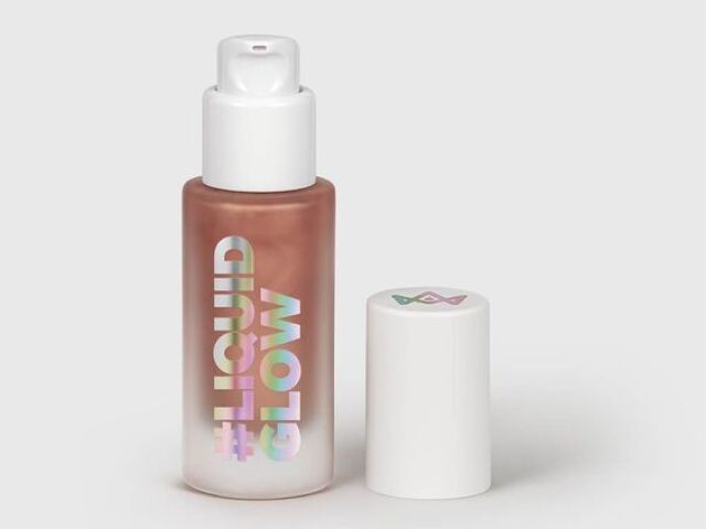 Larissa Manoela Iluminador Liquรญdo Liquid Glow Reflect