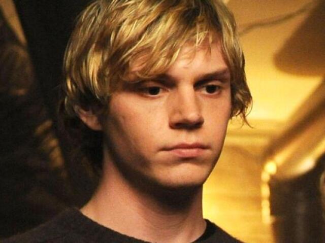 Evan Peters