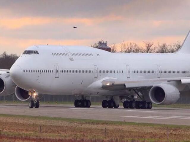 Boeing 747