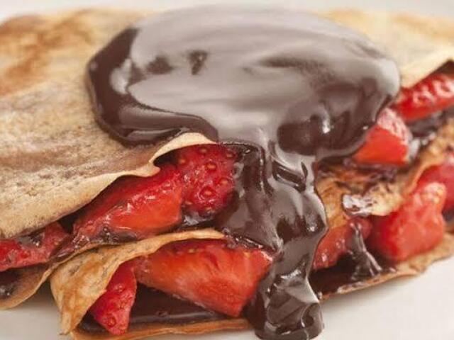 Crepe morango moreno