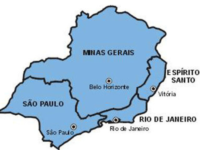 A participação do estado de São Paulo na produção nacional de celulose e papel caiu de 50,3%, no biênio 2007-08, para 32,2%, em 2017-2018. Ainda assim, São Paulo continua sendo o maior produtor, seguido por Paraná, que responde por 14,1% da produção nacional.