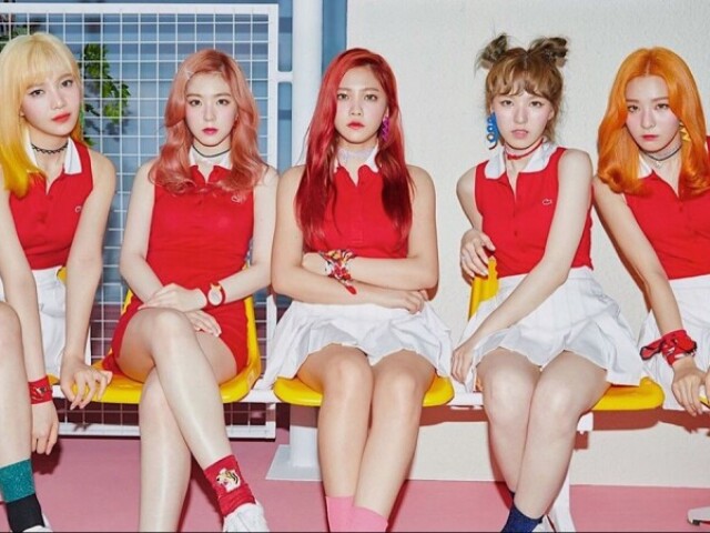 RUSSIAN ROULETTE - Red Velvet