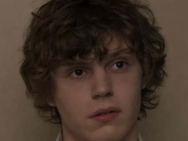 evan peters