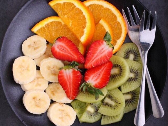 Salada de frutas🍌🍓🥝🍊