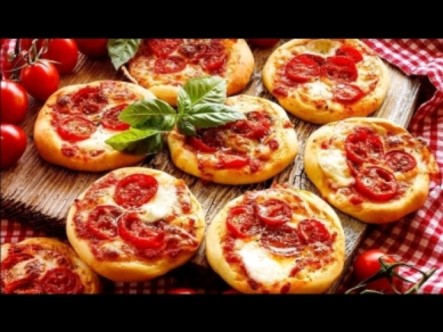 Mini pizzas