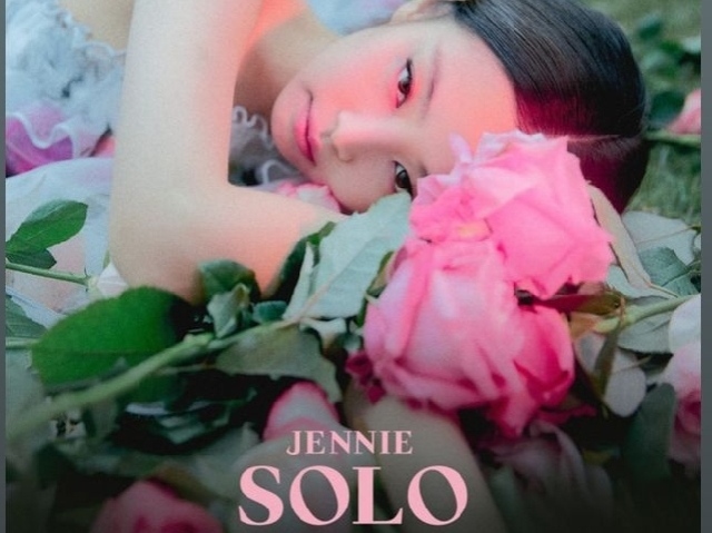 SOLO ( Jennie)